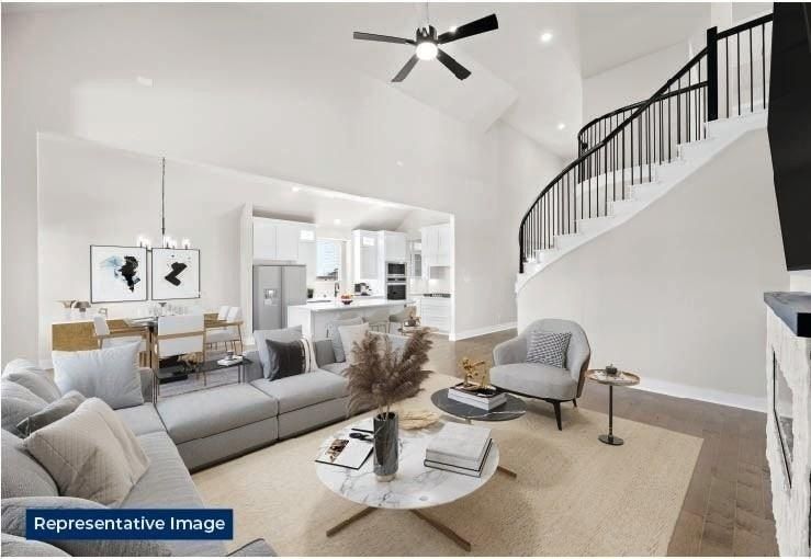 402 Crestview Drive. Midlothian, TX 76065