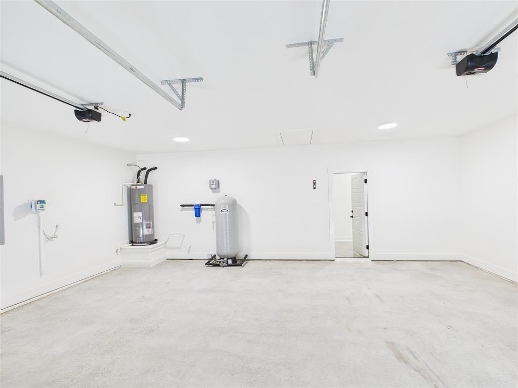 4029 Windy Point Ranch Road. Cresson, TX 76035