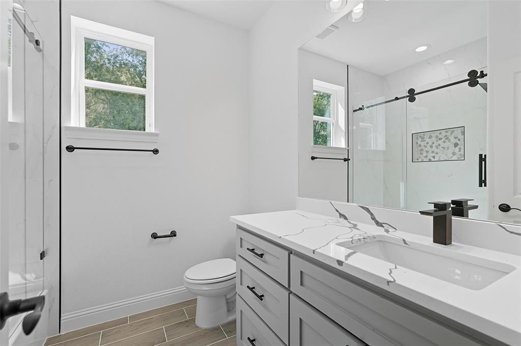 330 Mlk. Sulphur Springs, TX 75482