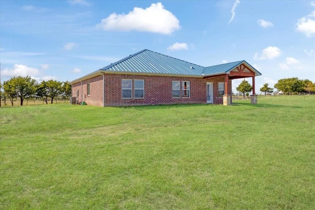 452 Spalding Road. Sherman, TX 75092