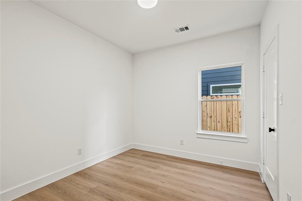 2221 Hooper Street. Dallas, TX 75215