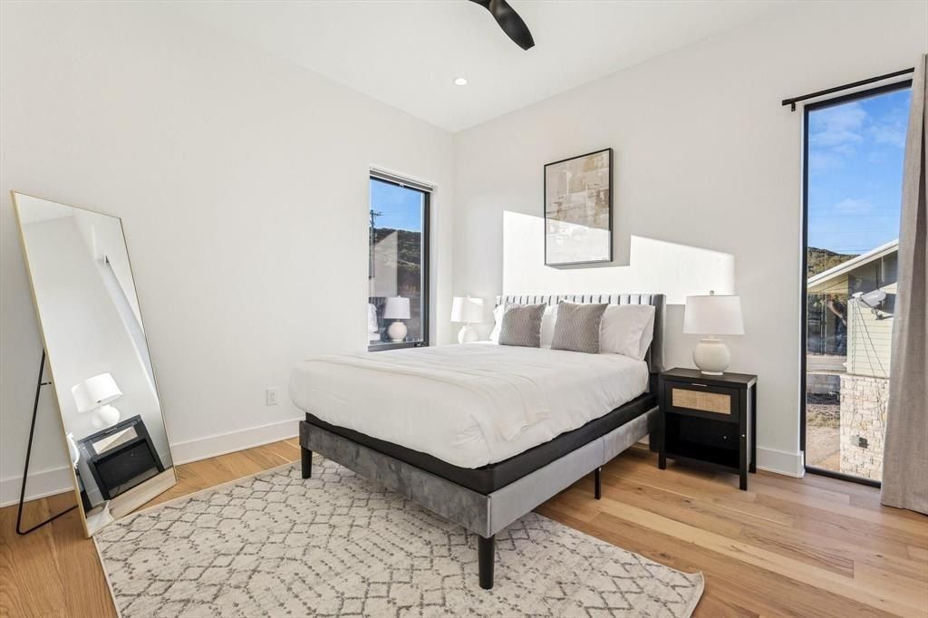 3 Breakwater Bend. Graford, TX 76449