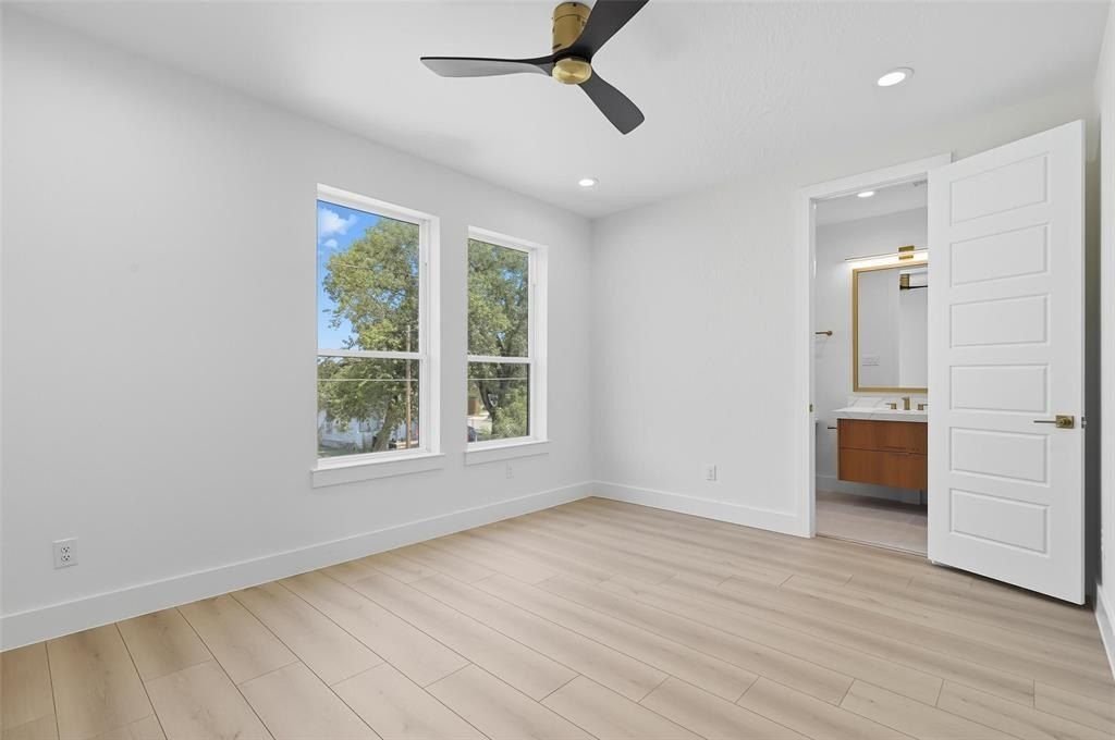 1906 Leath Street. Dallas, TX 75212