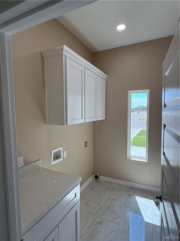 908 Bella Avenue. Alamo, TX 78516