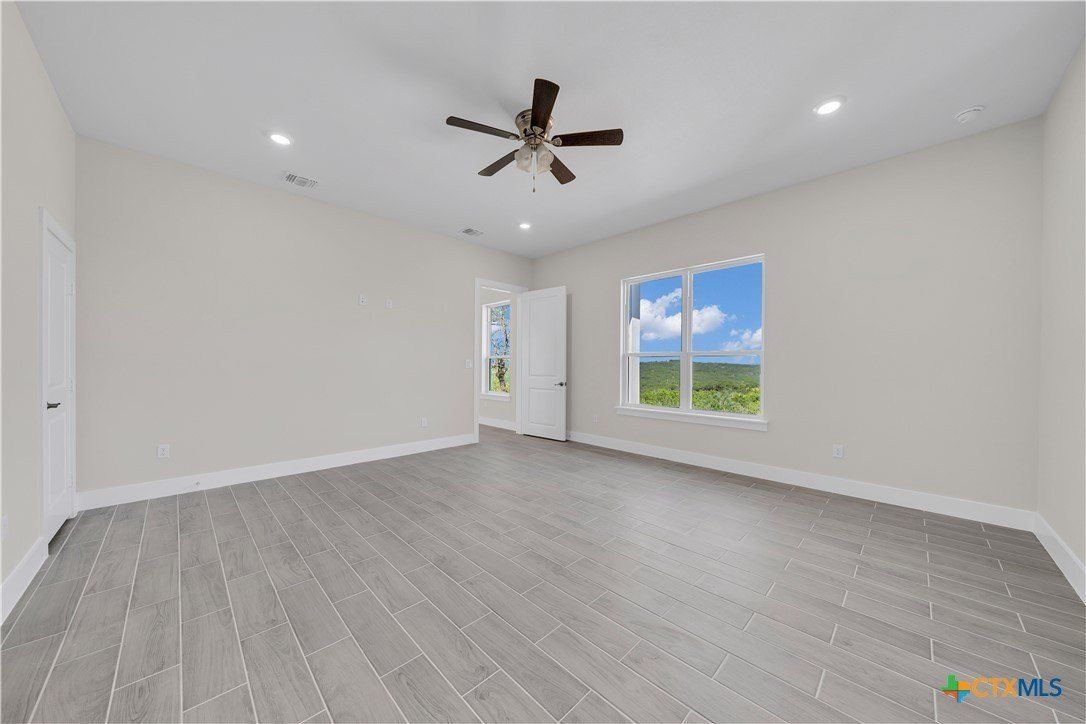 1585 Private Road 2771. Mico, TX 78056