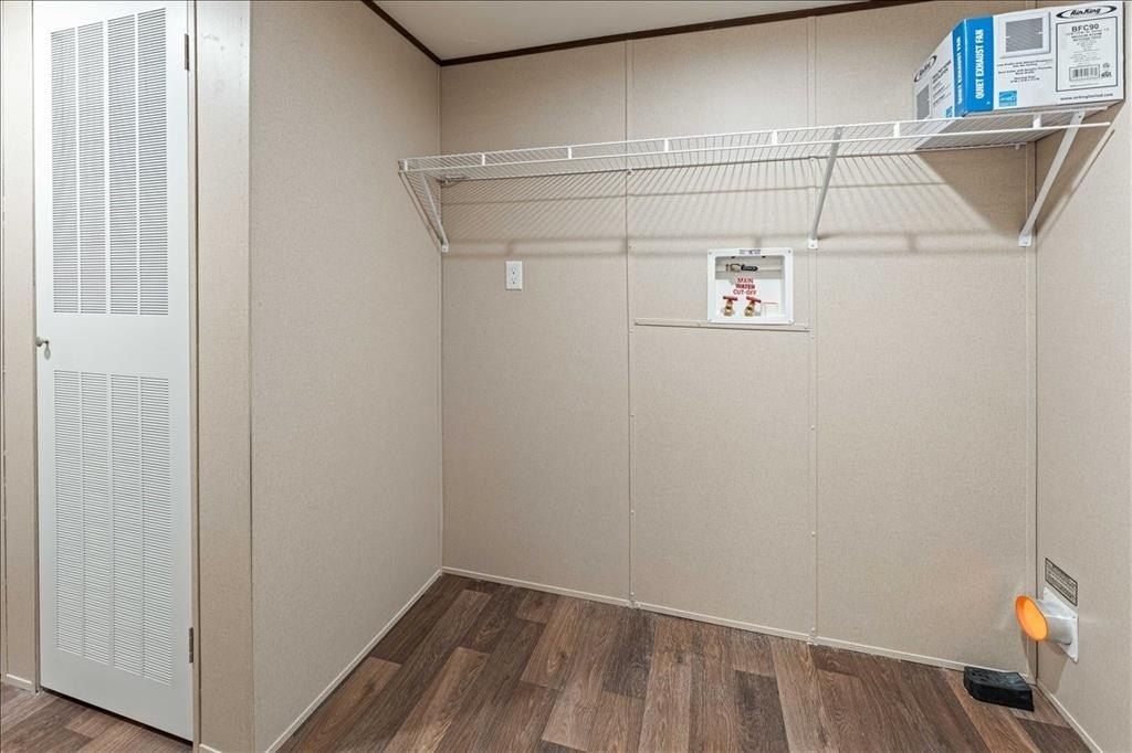 2437 County Road 4586. Sulphur Springs, TX 75482