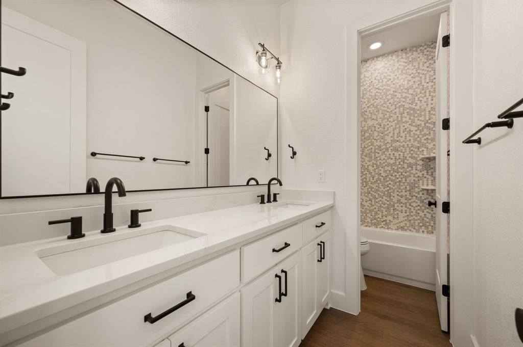 7525 Chapman Road. North Richland Hills, TX 76182