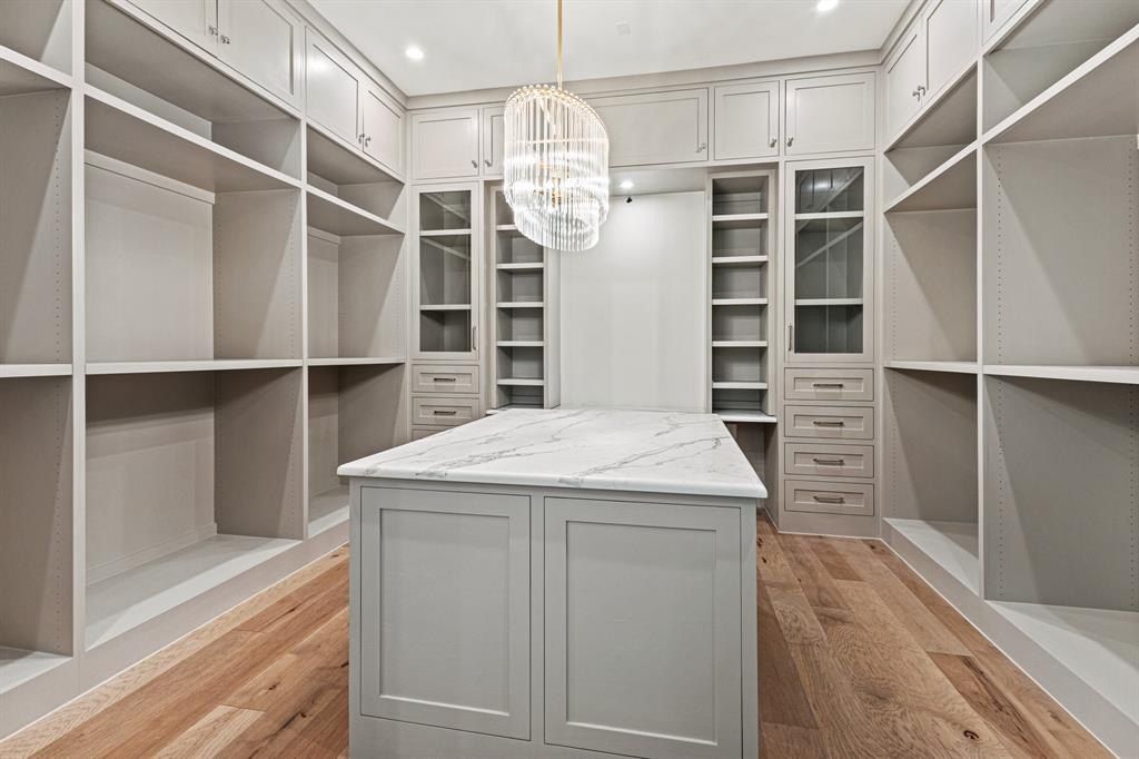 5925 Williamstown Road. Dallas, TX 75230