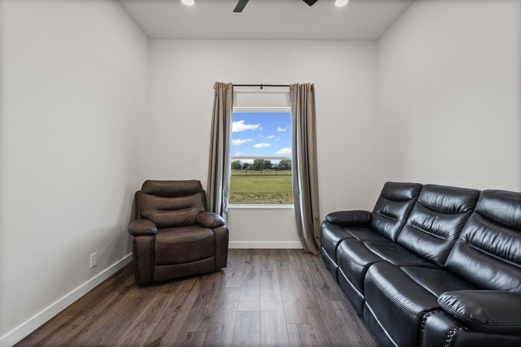 3084 Fm 933 Street. Whitney, TX 76692