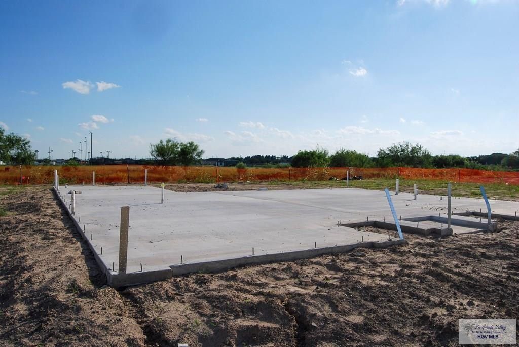 1401 Daytona Beach Ct. Brownsville, TX 78521