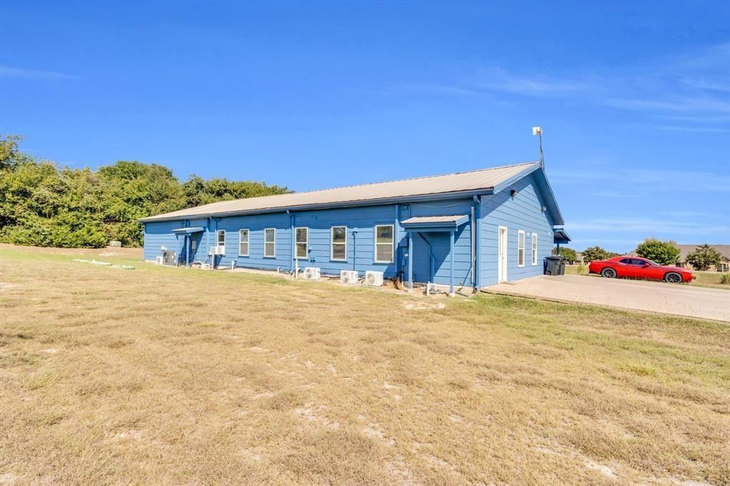 3841 Ledgestone Lane. Midlothian, TX 76065