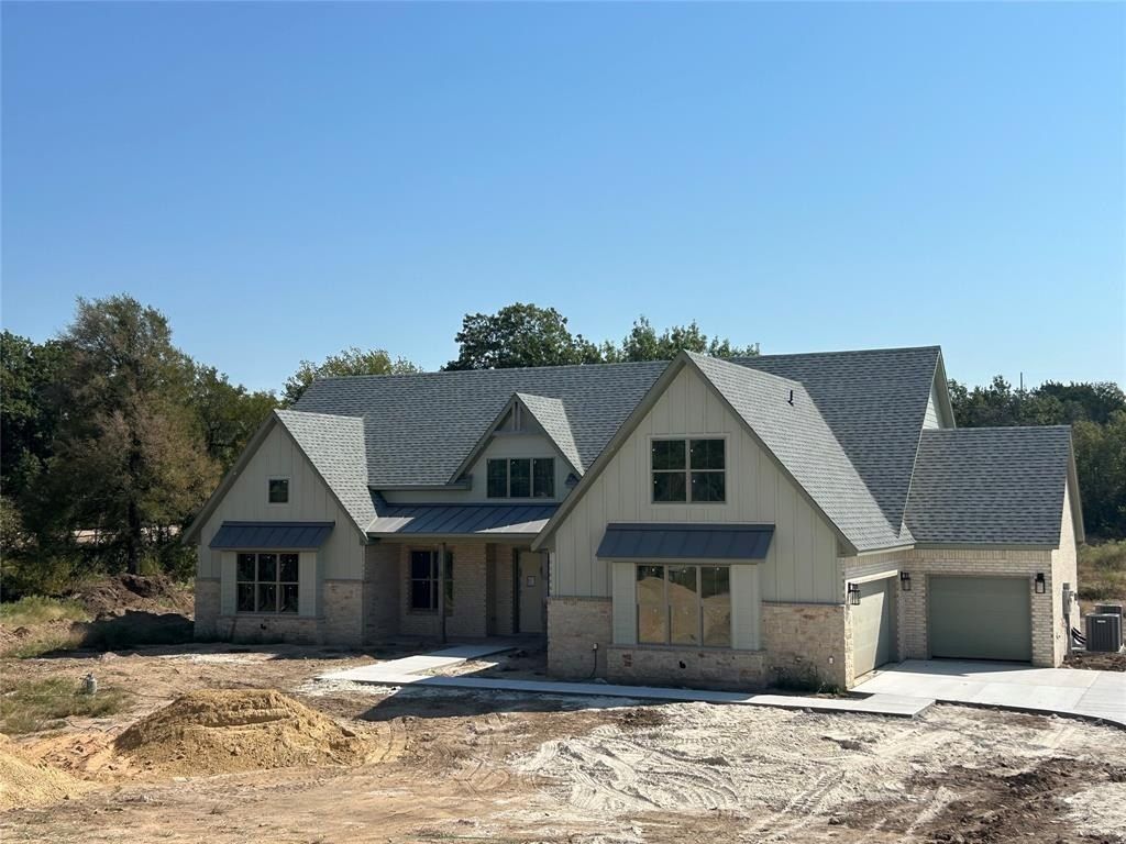 182 Fan Mill Trail. Weatherford, TX 76085