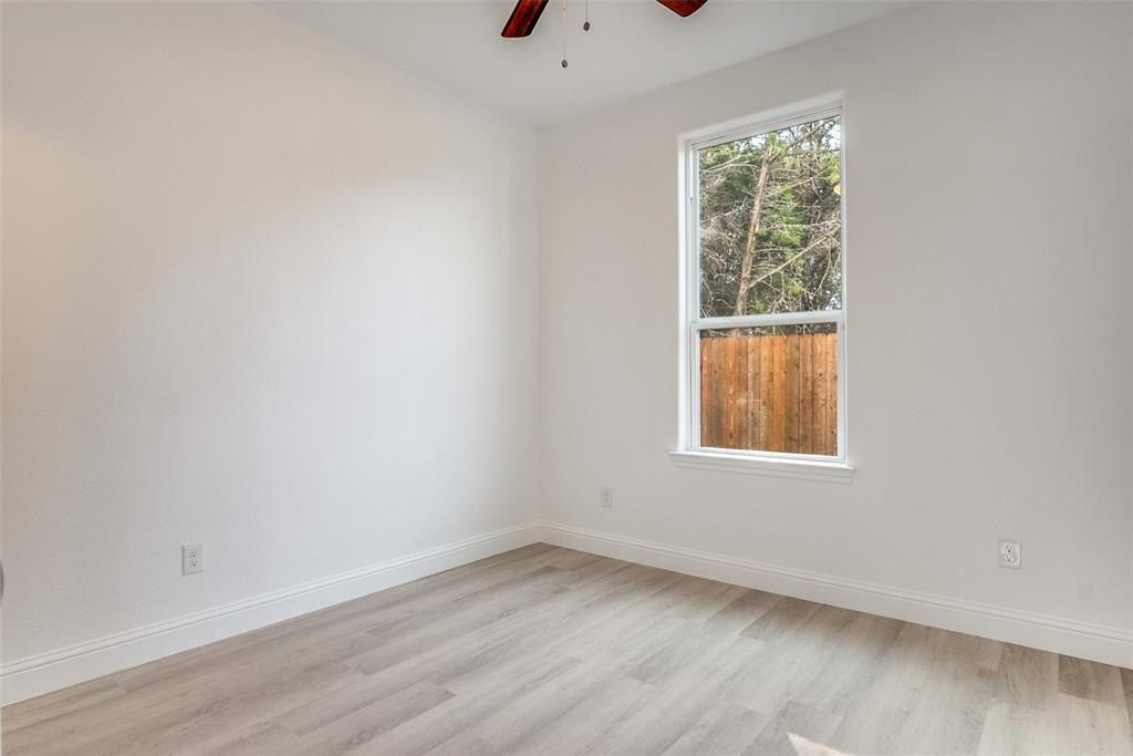 5612 Barkridge Drive. Granbury, TX 76048