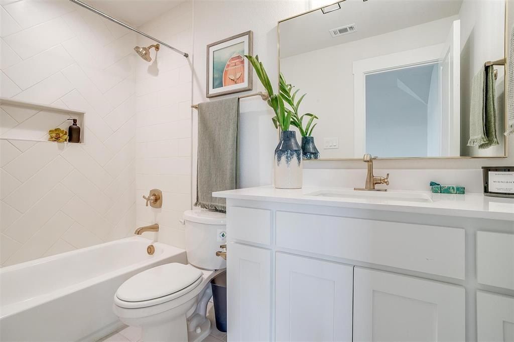 188 Ozro Road. Venus, TX 76084