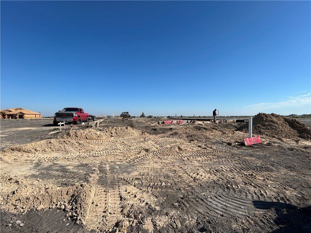 1506 Daenerys Court. Corpus Christi, TX 78415