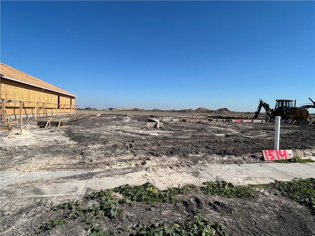 1514 Aegon Court. Corpus Christi, TX 78415