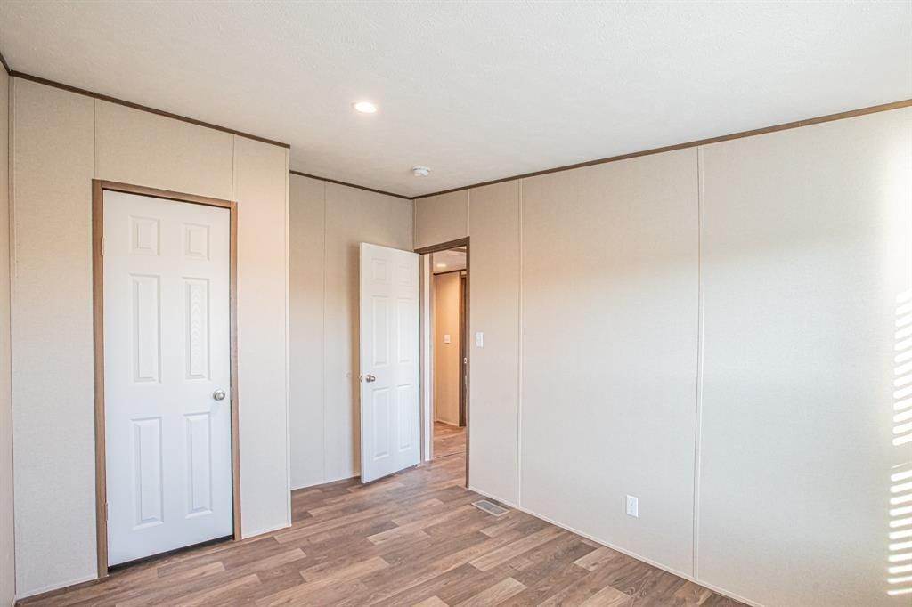 1166 Hayes Road. Sherman, TX 75090