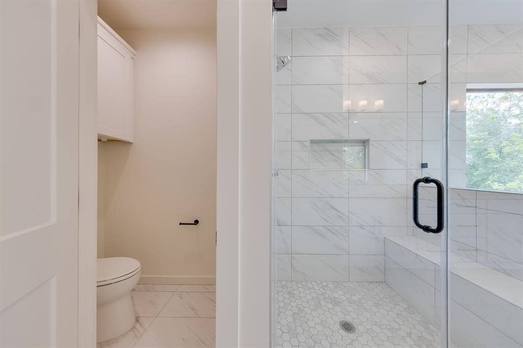 5705 Gano Street. Houston, TX 77009