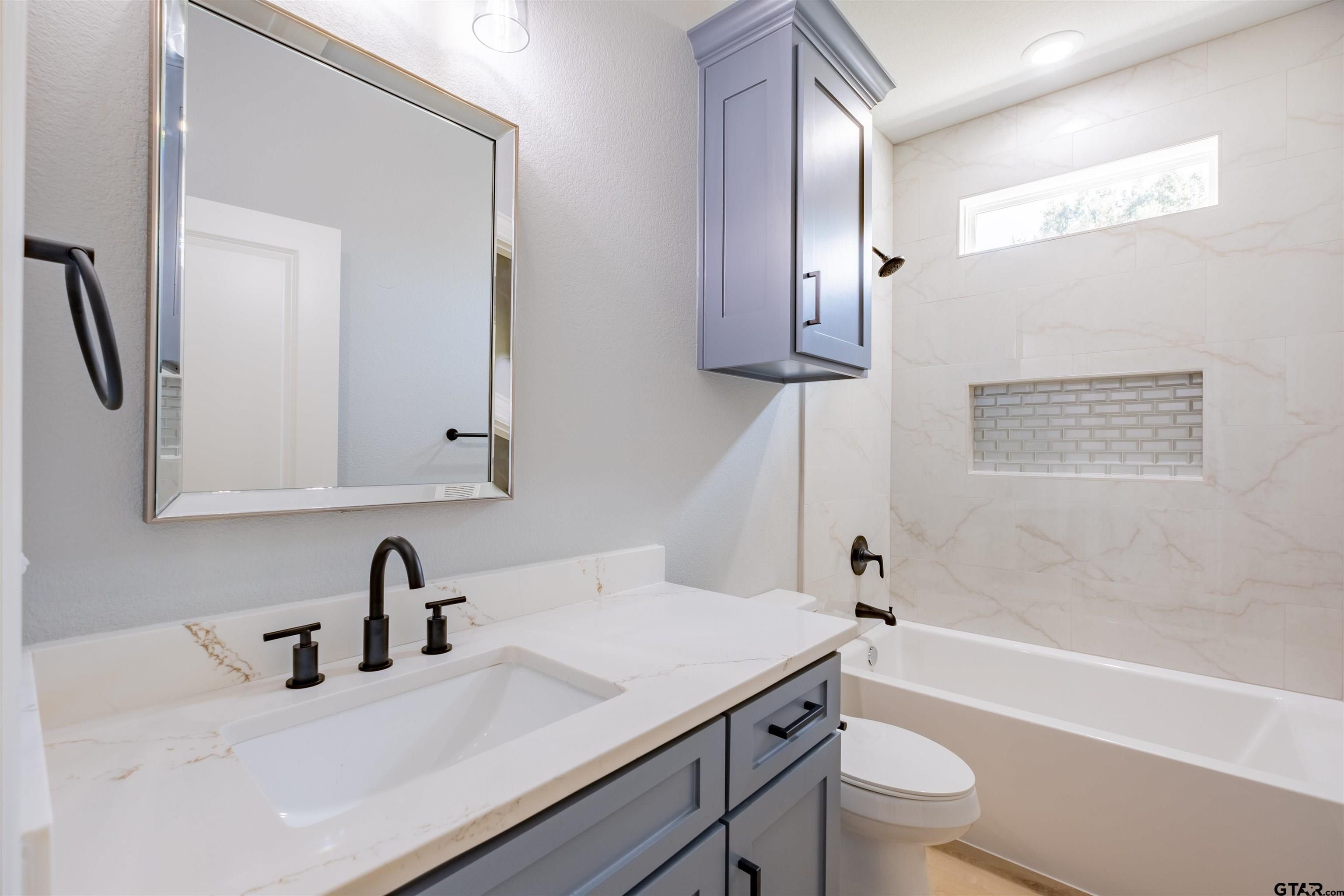 1003 Karen Dr. Lindale, TX 75771