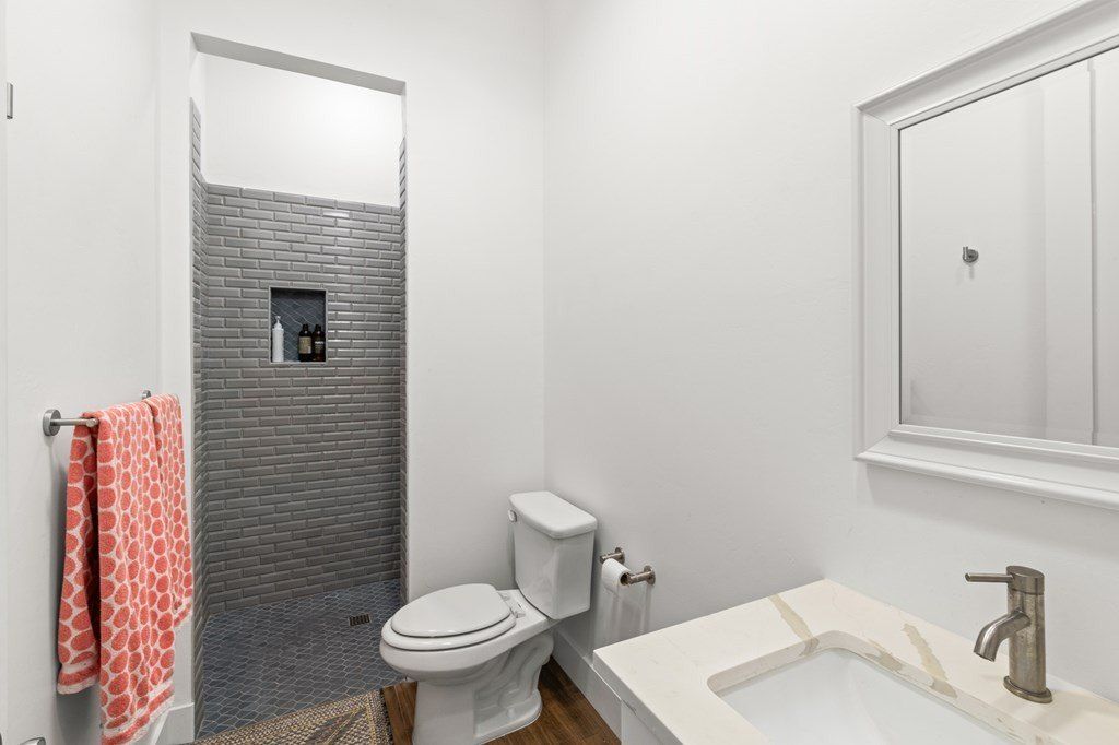 199 Hermosa. Hunt, TX 78024