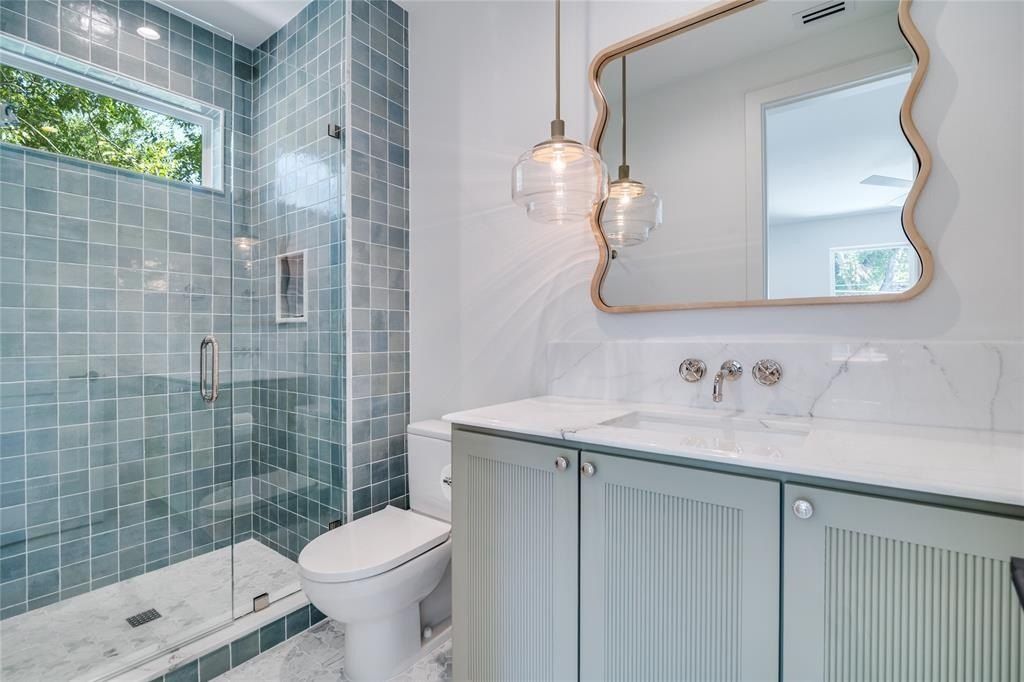 9233 E Lake Highlands Drive. Dallas, TX 75218