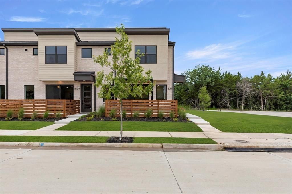 1833 Azalea Drive. Melissa, TX 75454