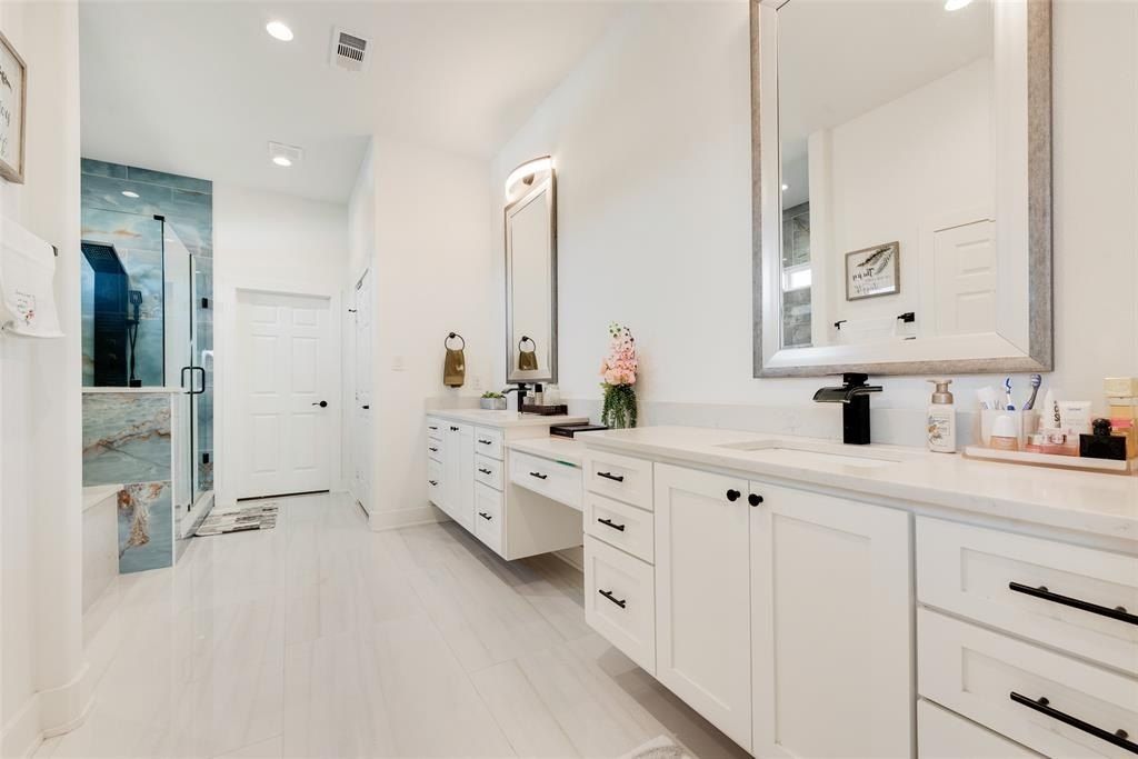 327 Lovers Lane. Terrell, TX 75160