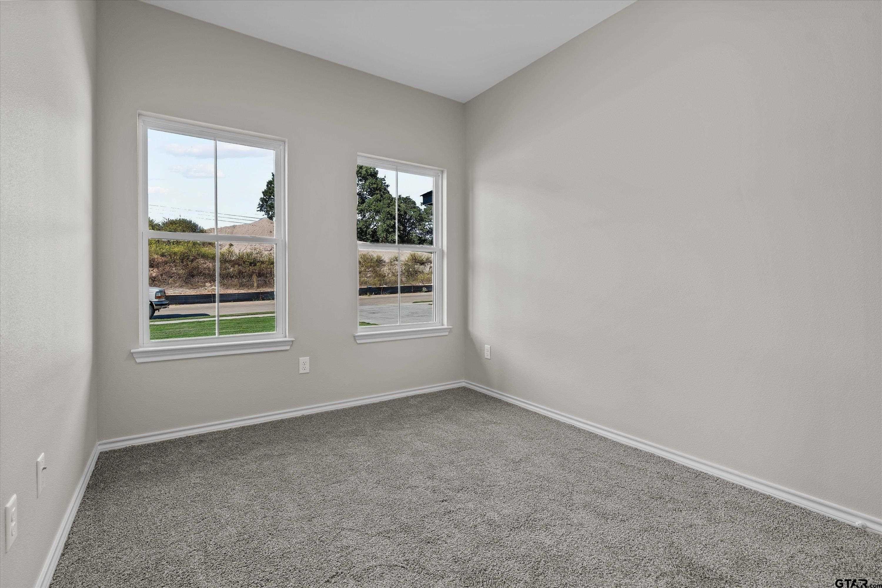 16517 Crossing Circle. Lindale, TX 75771