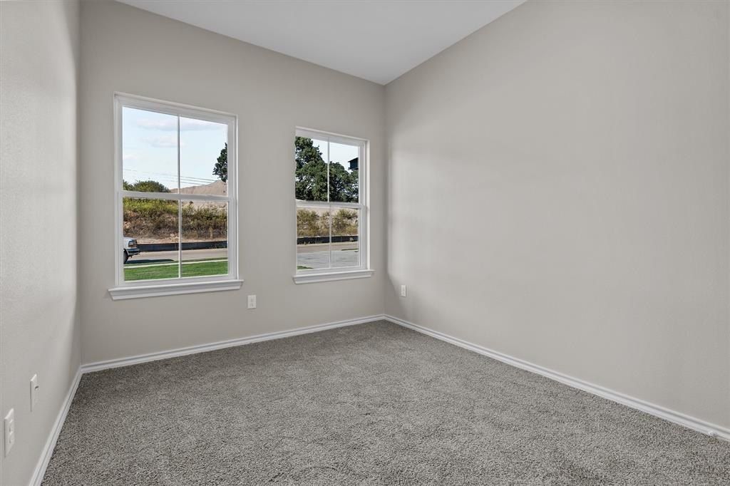 16517 Crossing Circle. Lindale, TX 75771