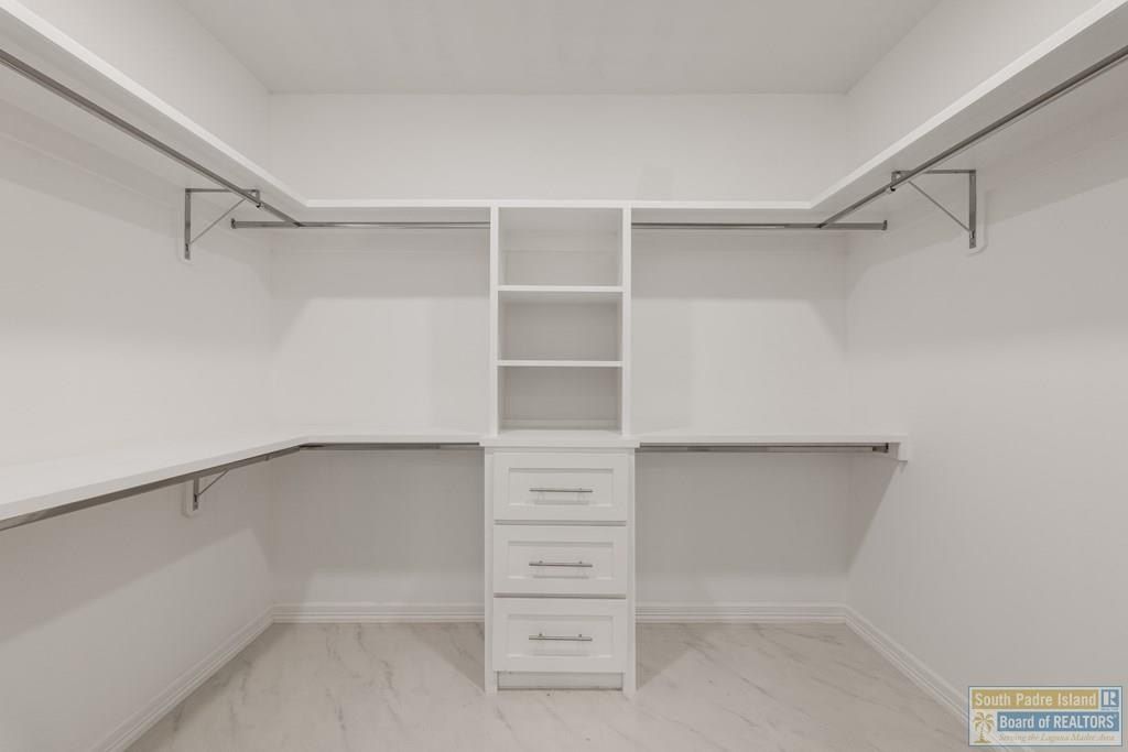 9281 Areca Palm. Los Fresnos, TX 78566