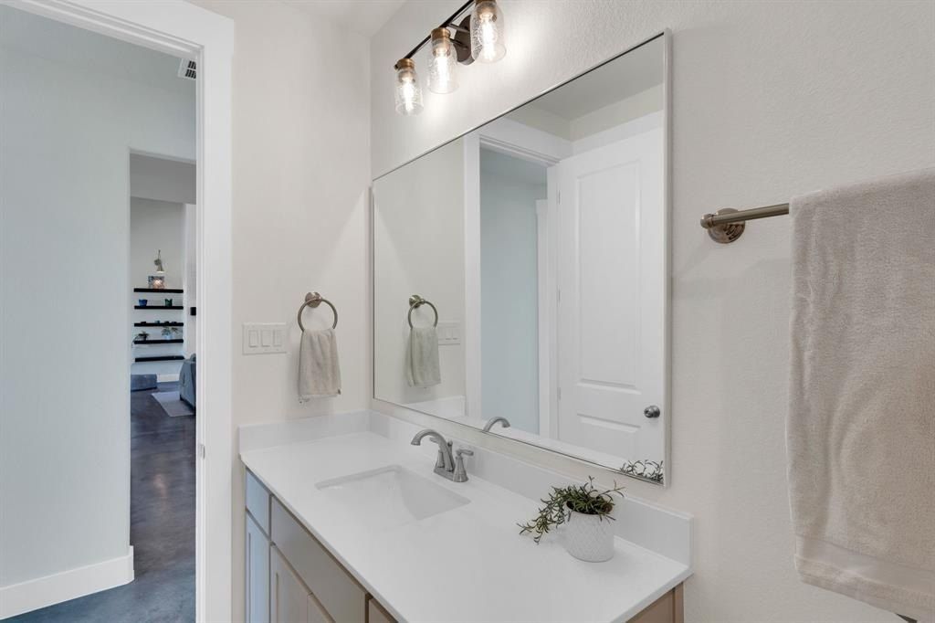 140 Olson Road. Waxahachie, TX 75167