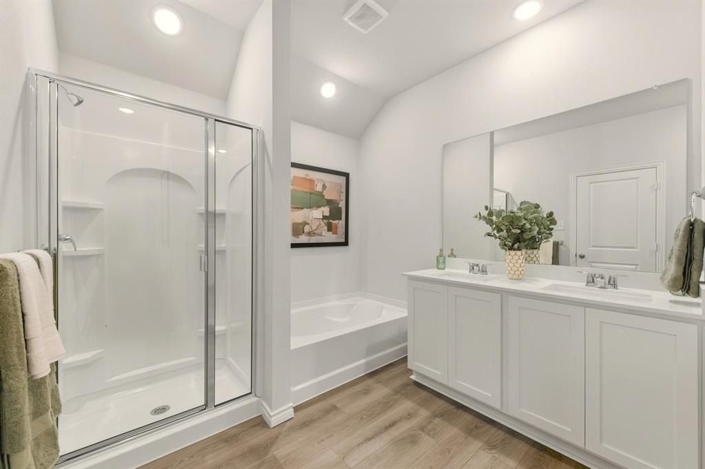 3820 Rose Hill Court. Denison, TX 75020