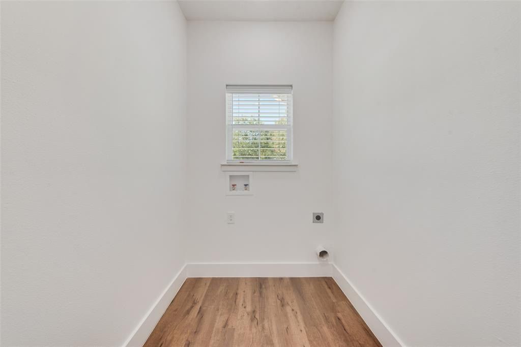 202 Pine. Bonham, TX 75418