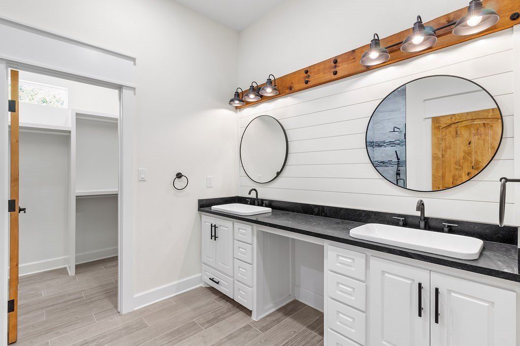 207 Southway Dr. Kerrville, TX 78028