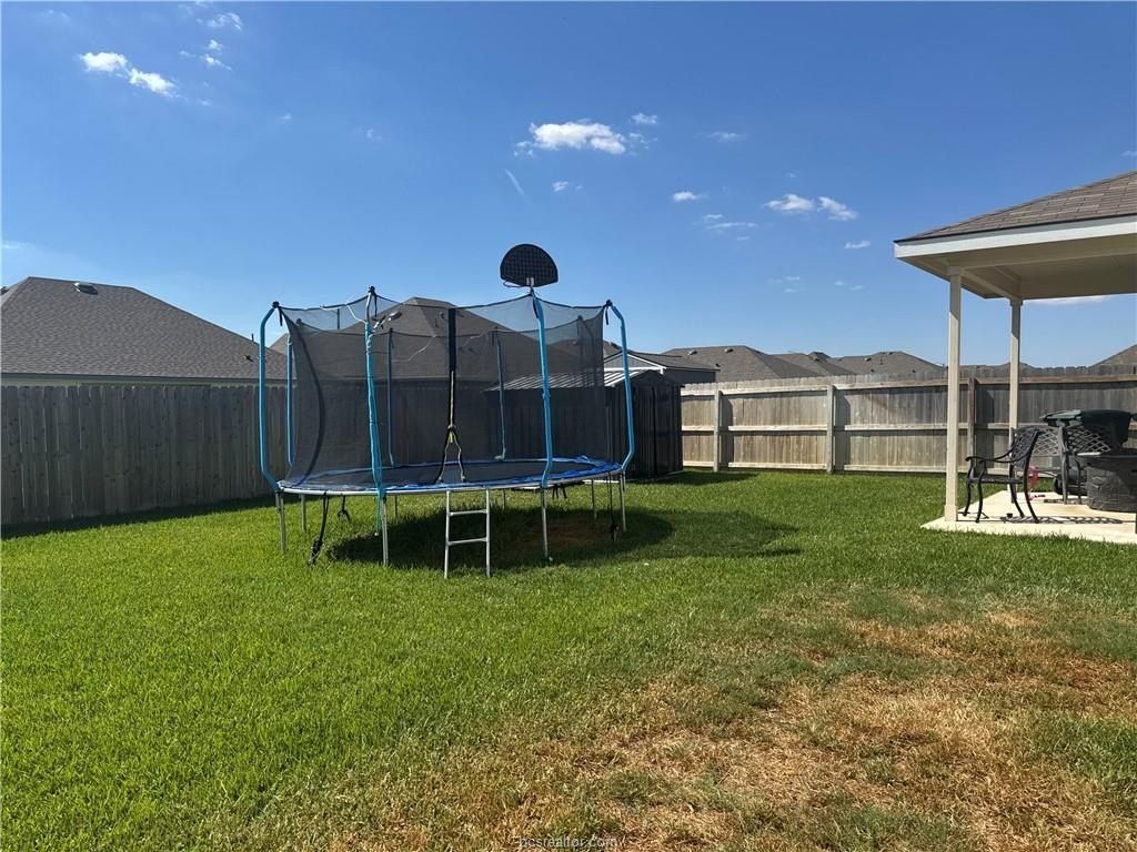 2176 Chief Street. Bryan, TX 77807