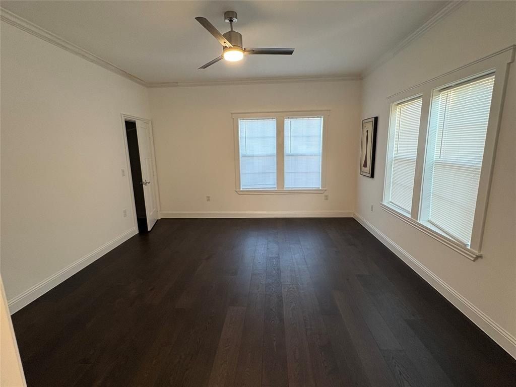 1604 Cr. Savoy, TX 75479