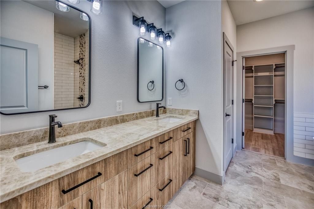 4020 Etonbury Avenue. College Station, TX 77845