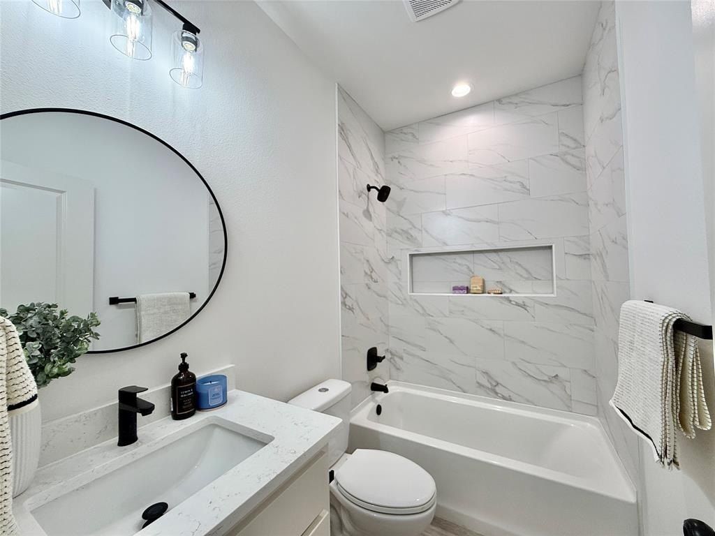 5608 San Jacinto Drive. Granbury, TX 76048