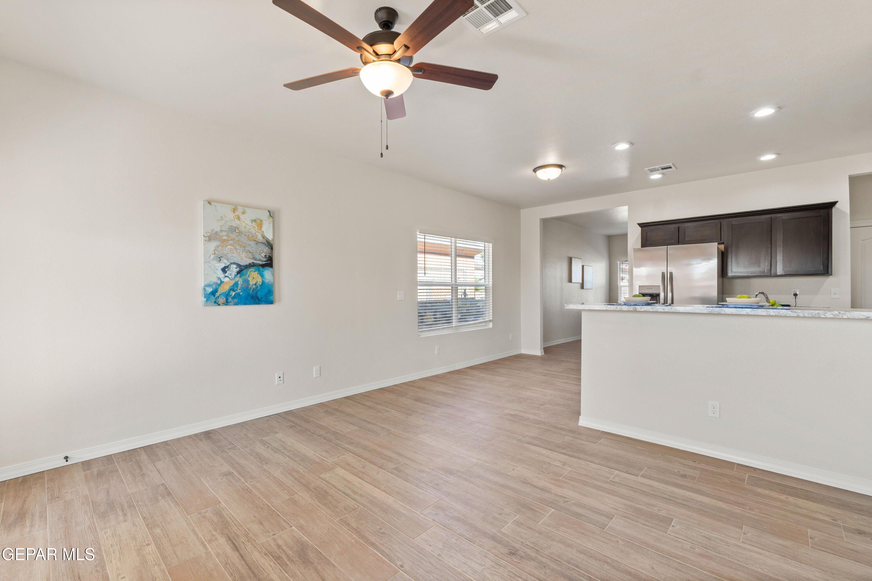 325 Sand Gate Drive. Horizon City, TX 79928