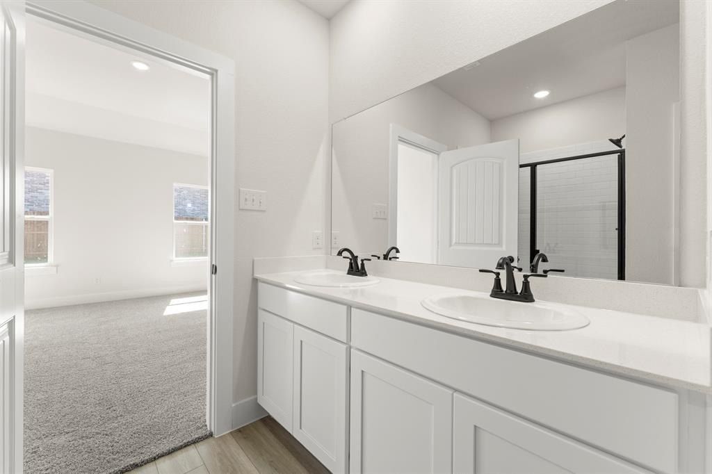 2900 Woodbrook Drive. Sherman, TX 75092