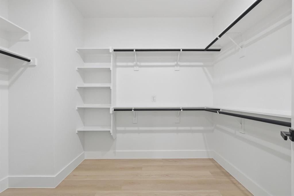 2532 Lowery Street. Dallas, TX 75215