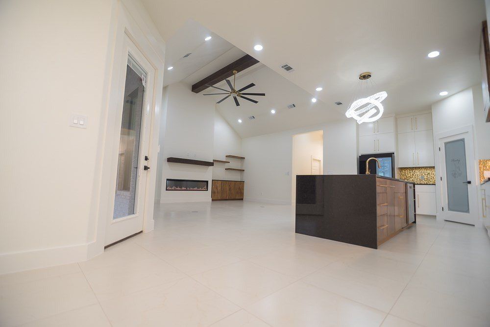 1103 W Montgomery Rd. Midland, TX 79701