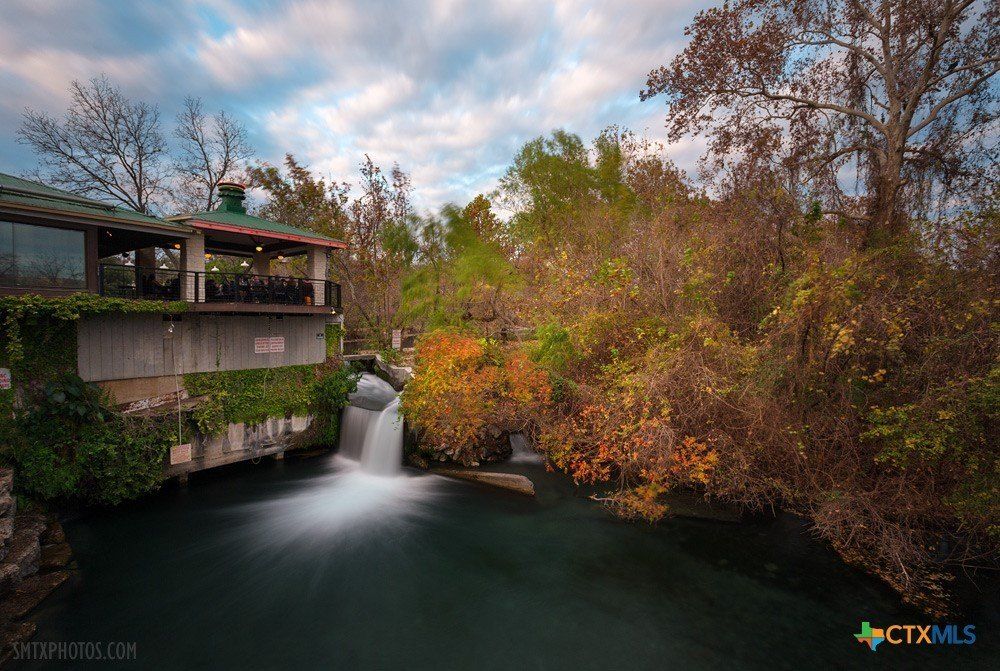 608 River Road. Martindale, TX 78655