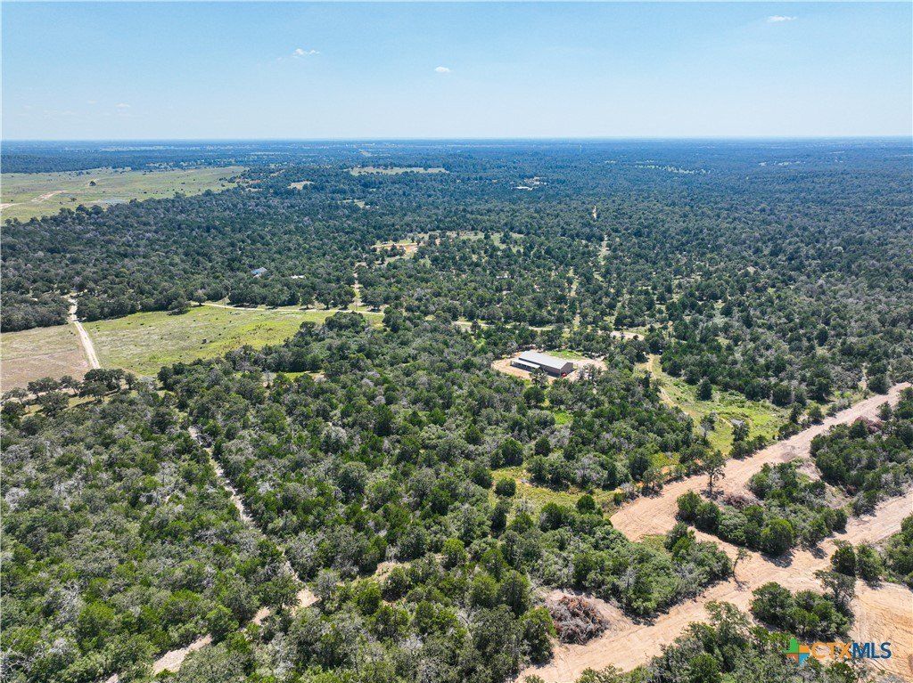500 Colony Line Trail. Dale, TX 78616