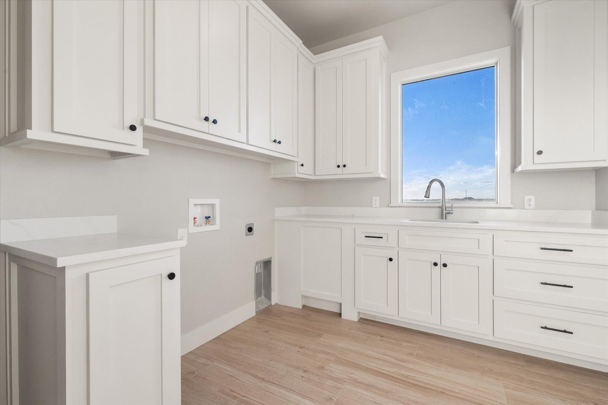 1124 Cooper Drive. New Home, TX 79383