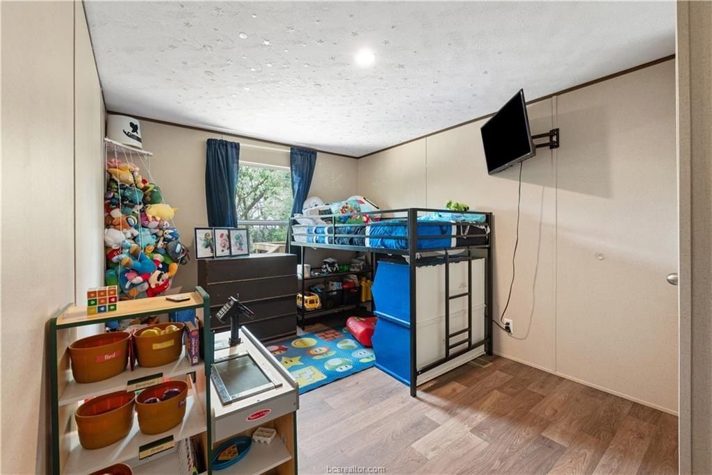 309 Tanglewood Lane. Somerville, TX 77879