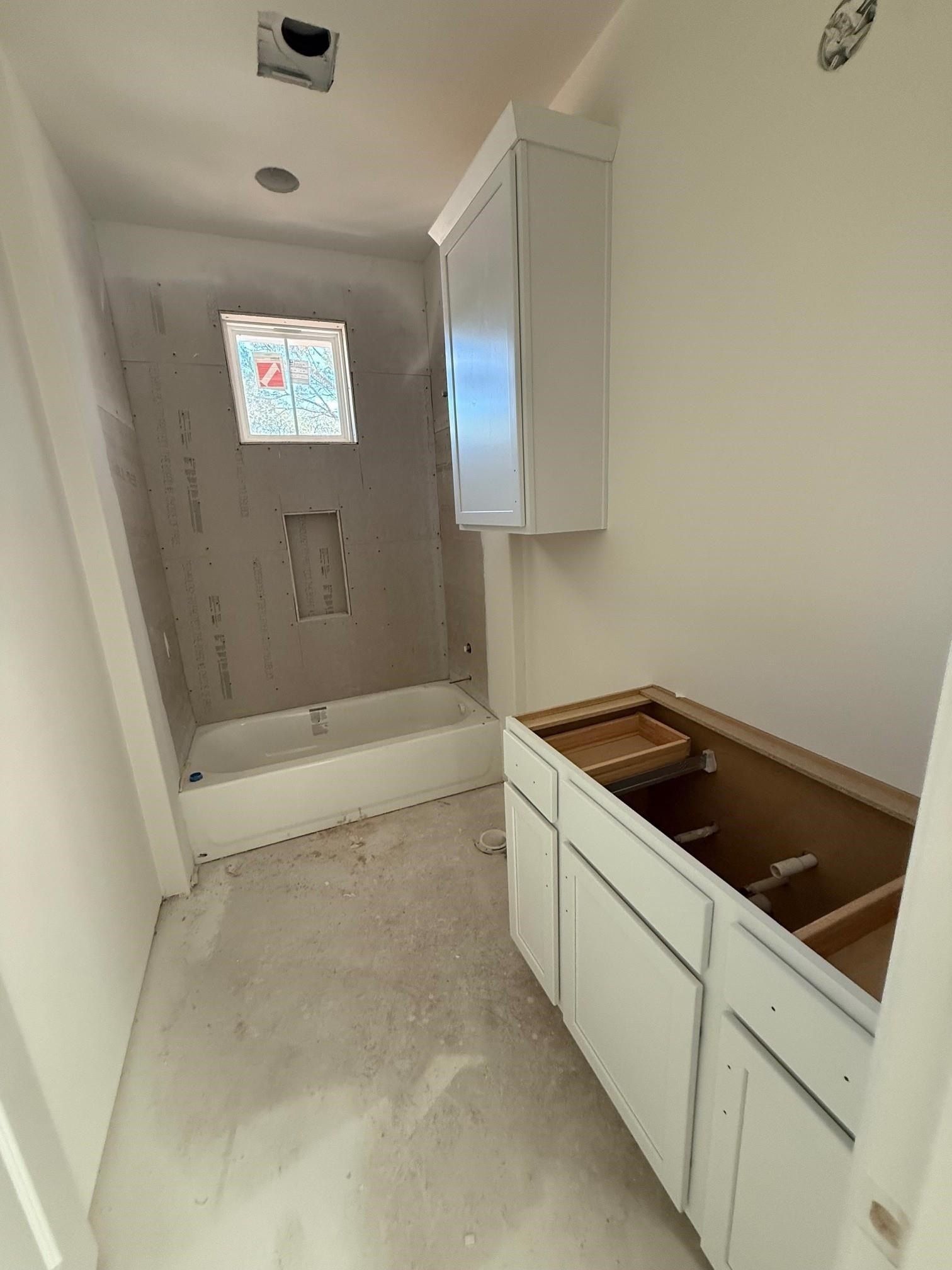 112 Broken Bow. Horseshoe Bay, TX 78657