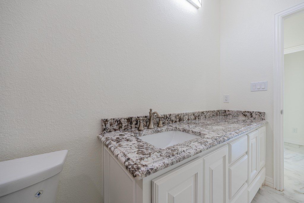 519 E County Rd 138. Midland, TX 79706