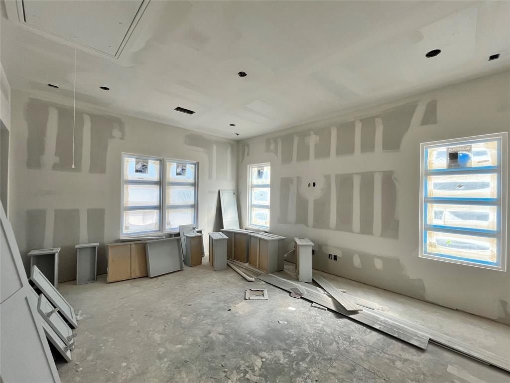 5501 Pershing Avenue. Fort Worth, TX 76107