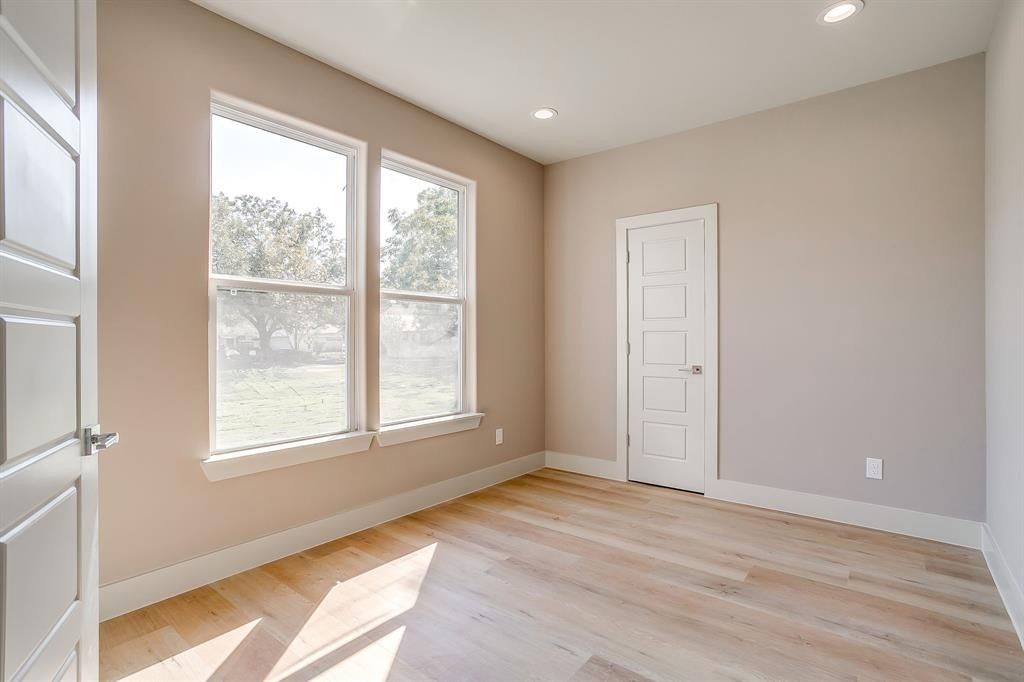 900 Cope Street. Midlothian, TX 76065